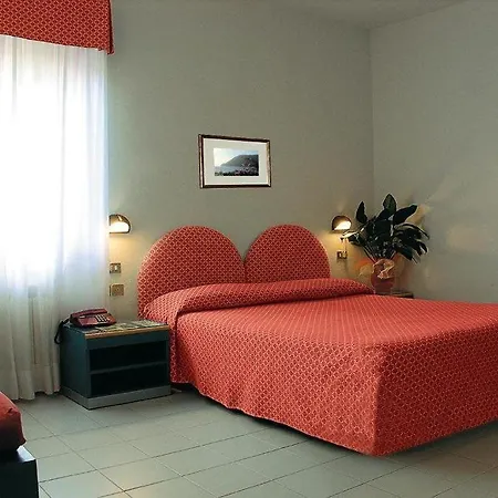 מלון Palme מונטרוסו אל מארה